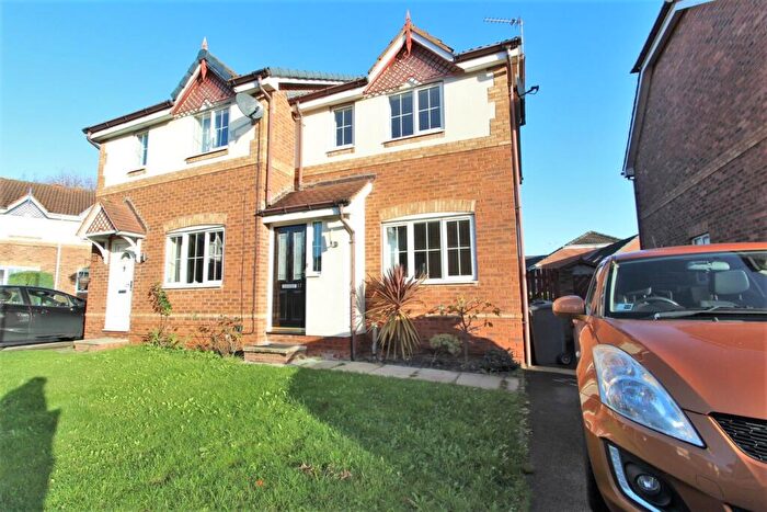2 Bedroom Semi-Detached House To Rent In Huxterwell Drive, Balby, Doncaster, DN4