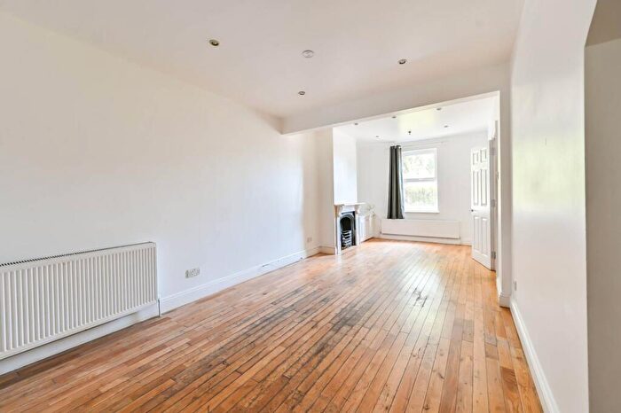 3 Bedroom Terraced House To Rent In Latchmere Road, Battersea, London, SW11