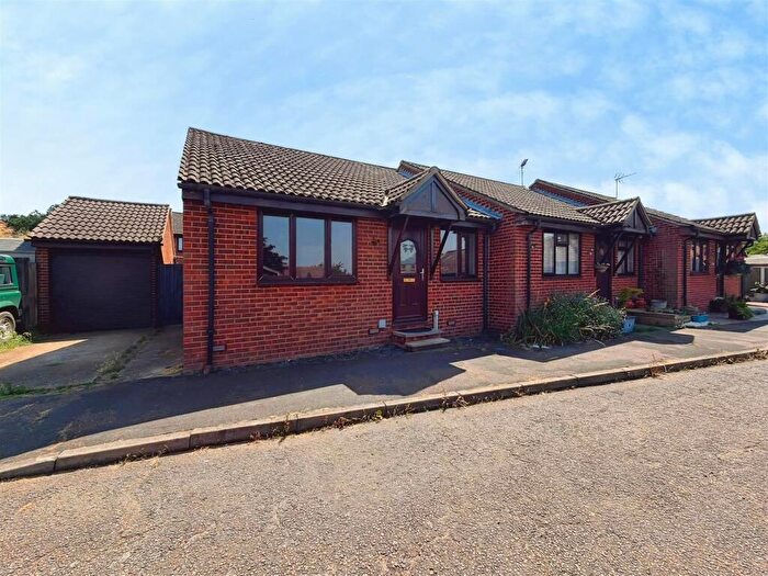 2 Bedroom Bungalow To Rent In St. Michaels Close, Latchingdon, Chelmsford, CM3