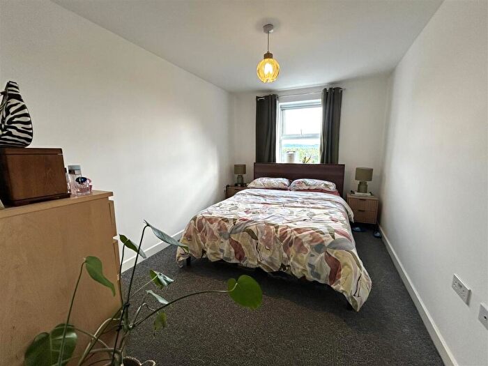 2 Bedroom Flat To Rent In Cloatley Crescent, Royal Wootton Bassett, SN4