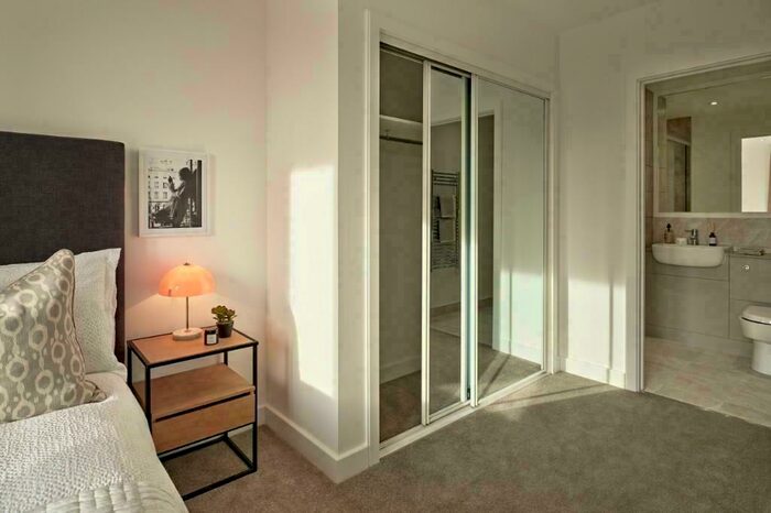 2 Bedroom Apartment To Rent In Upper Wharf Street, Manchester, Greater Manchester, M5