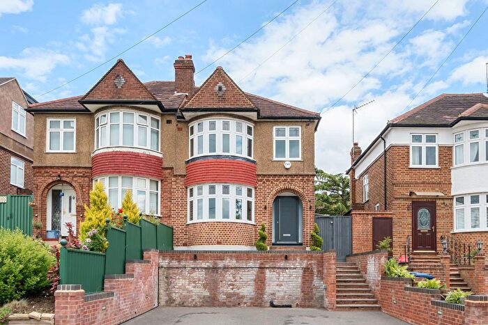 3 Bedroom Semi-Detached House For Sale In Brookside South, East Barnet, Barnet, Greater London, EN4