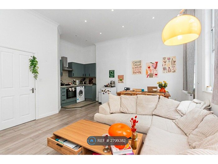 1 Bedroom Flat To Rent In West St, Brighton, BN1