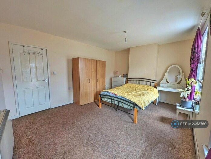 1 Bedroom Flat To Rent In Chilwell Road, Beeston, Nottingham, NG9