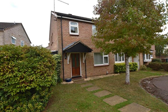 4 Bedroom House For Sale In Windmill Avenue, Bicester, OX26