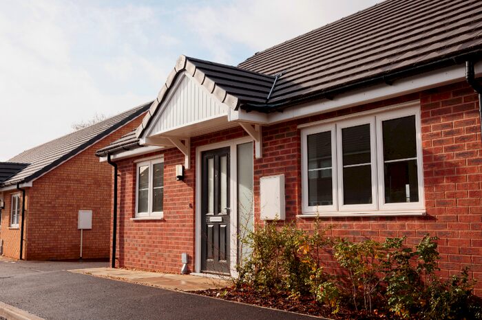 2 Bedroom Bungalow For Sale In Queensway, Sturton By Stow, Lincoln, LN1