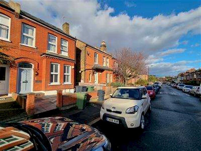 2 Bedroom Flat To Rent In Kingsmead Road, SW2