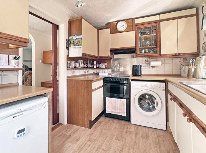 2 Bedroom Bungalow For Sale In Roman Way, Honiton, EX14