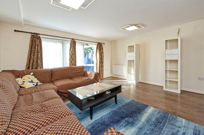 3 Bedroom Terraced House To Rent In Coningsby Avenue, London, NW9