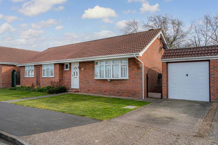 3 Bedroom Bungalow To Rent In St. Margarets Close, Seasalter, Whitstable, CT5
