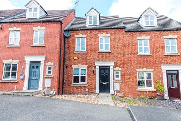4 Bedroom Town House To Rent In Blacksmith Croft, Ripley, DE5
