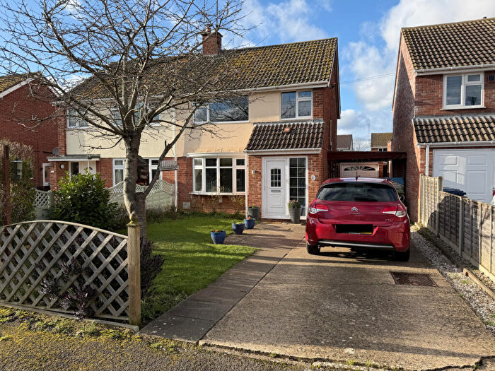 3 Bedroom Semi Detached House For Sale In Stanton Road, Mitton, Tewkesbury, GL20