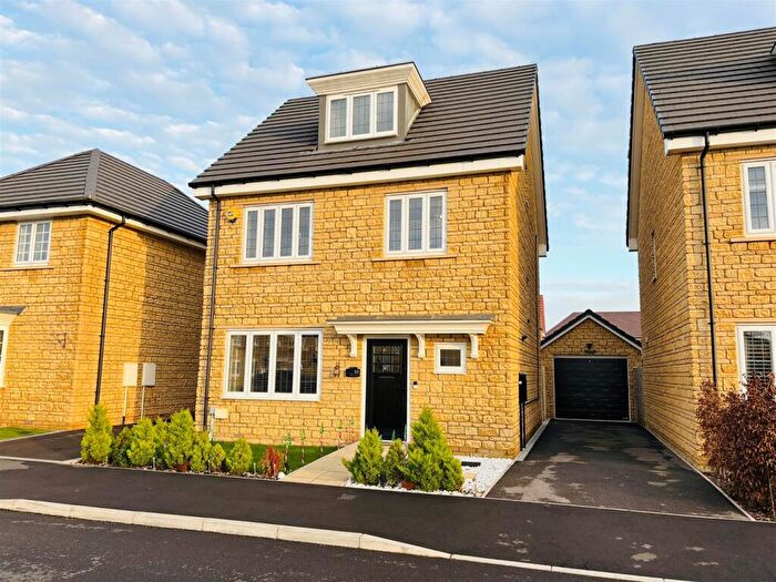 4 Bedroom Detached House For Sale In Basil Drive, Melksham, SN12