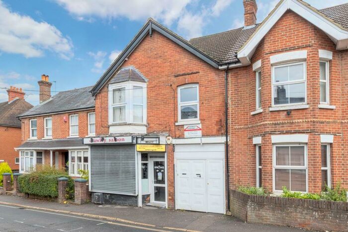 4 Bedroom Terraced House To Rent In Horsham Road, Crawley, RH11