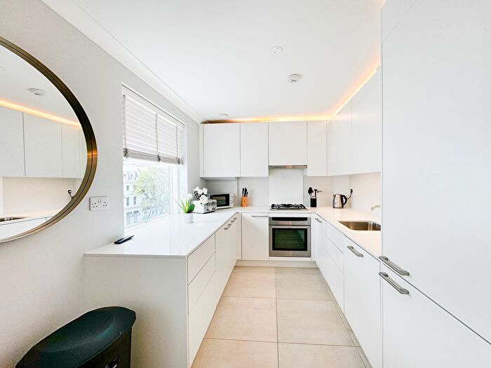 2 Bedroom Flat To Rent In Fulham Road, London, SW3