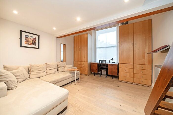 Studio To Rent In Westbourne Gardens, London, W2