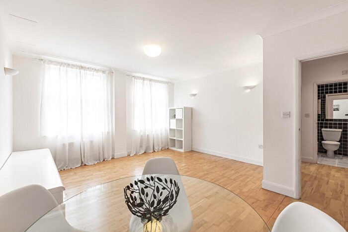 1 Bedroom Apartment To Rent In Brune Street, Spitalfields, London, E1