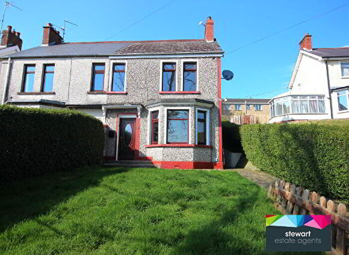 3 Bedroom Semi-Detached House For Sale In Hillsborough Road, Dromore, BT25
