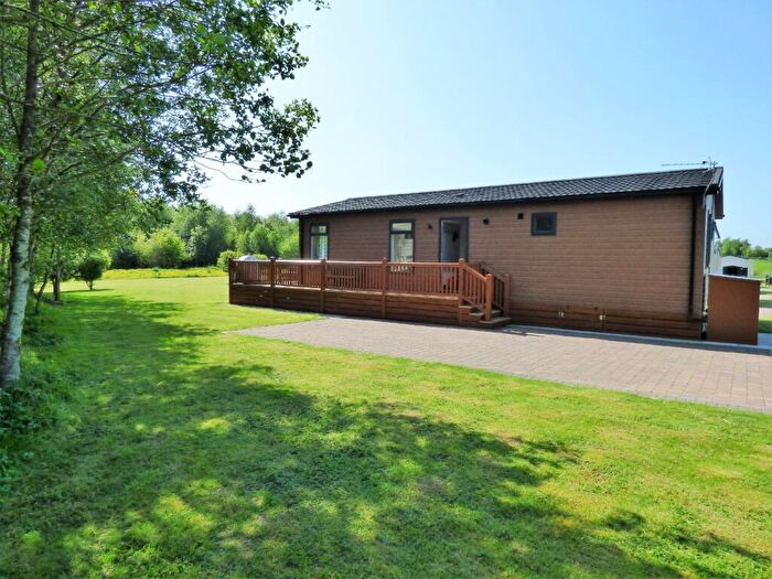 2 Bedroom Chalet For Sale In Willows, Gallaber Park, Nr. Skipton, BD23