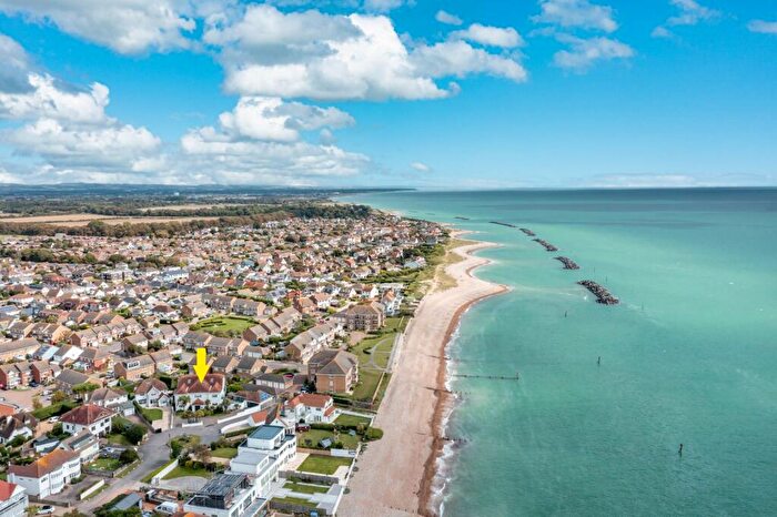 7 Bedroom Detached House For Sale In Southdean Drive, Middleton-On-Sea, West Sussex, PO22