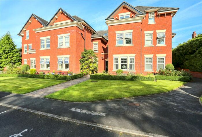2 Bedroom Flat To Rent In Chelford House, Offerton Road, Stockport, Greater Manchester, SK2