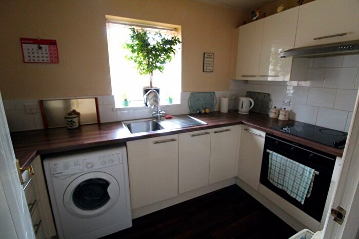 2 Bedroom Flat For Sale In Orchard Gate, Bradley Stoke, BS32