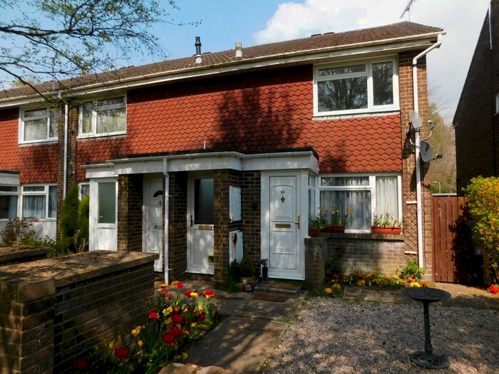 1 Bedroom Maisonette To Rent In Cheviot Drive, Dibden, SO45