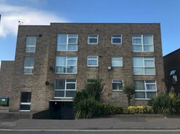 2 Bedroom Apartment To Rent In Beach Station Road, Felixstowe, IP11