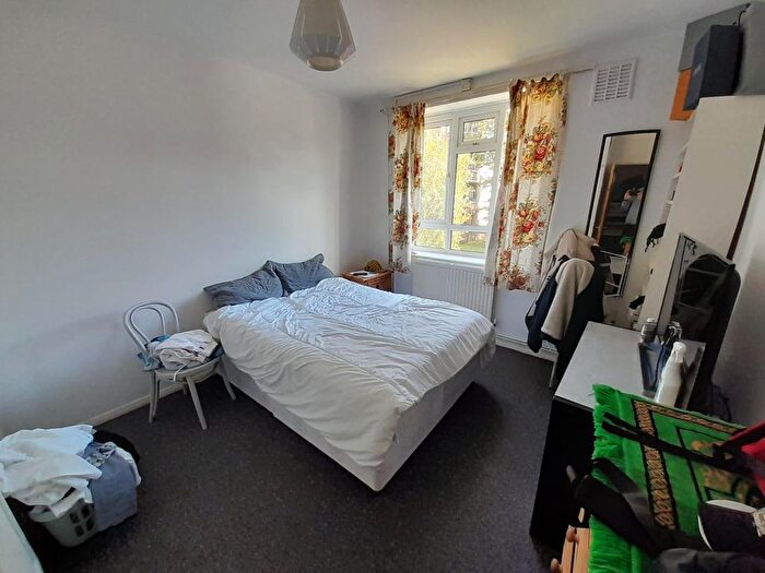 2 Bedroom Flat To Rent In Lancaster Court, Fulham Road, SW6