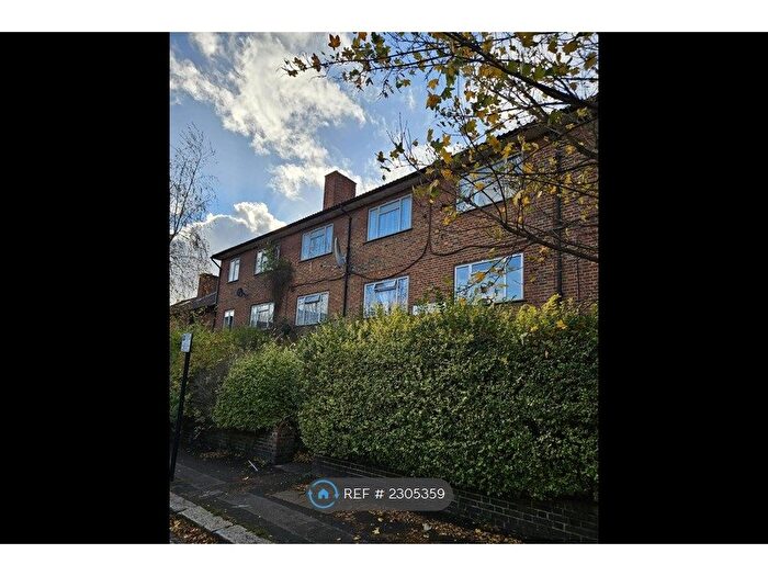 1 Bedroom Flat To Rent In Woodlea Road, London, N16