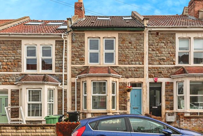 3 Bedroom Terraced House For Sale In Winchester Road, Bristol, BS4