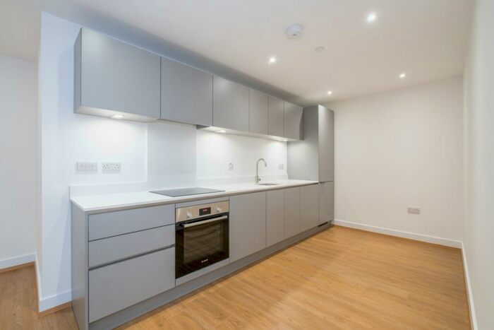 1 Bedroom Apartment To Rent In Well Farm Road Whyteleafe, CR3