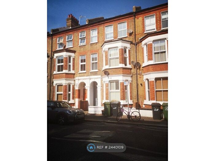 1 Bedroom Flat To Rent In Rita Road, London, SW8