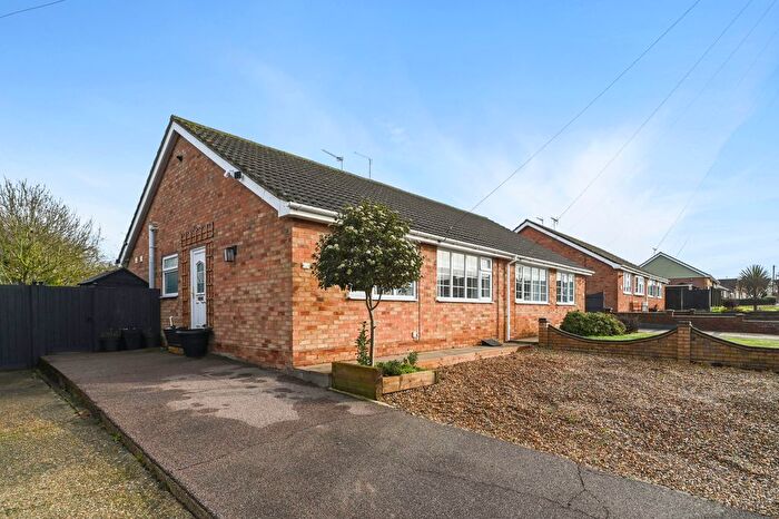 2 Bedroom Semi Detached Bungalow For Sale In Leys Drive, Little Clacton, CO16