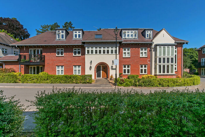 2 Bedroom Ground Flat To Rent In Highcroft Road, Winchester, SO22