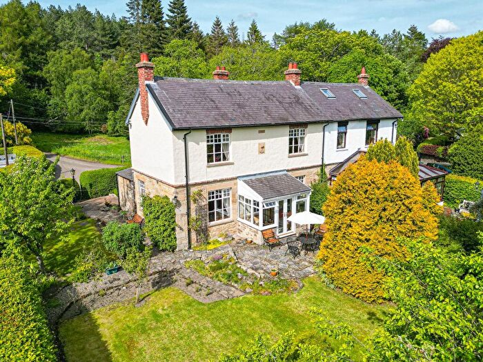 3 Bedroom Semi-Detached House For Sale In Chopwell Wood, Rowlands Gill, NE39