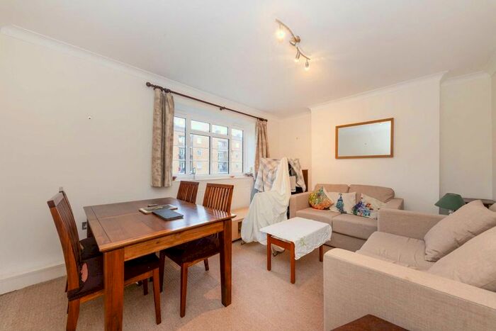 2 Bedroom Flat To Rent In Maida Vale, London, W9