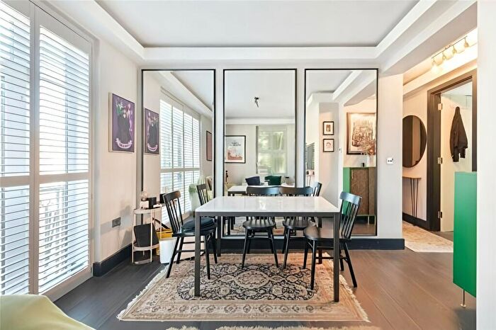 2 Bedroom Flat For Sale In Turin Street, Bethnal Green, London, E2