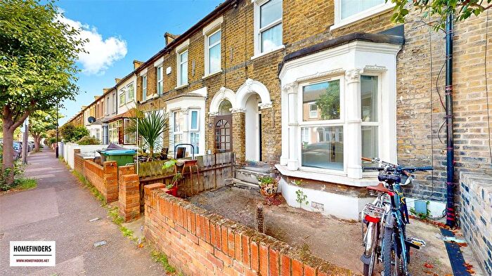2 Bedroom Flat To Rent In Worsley Road, London, E11