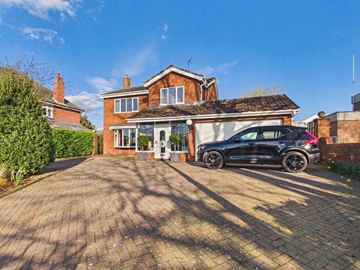 3 Bedroom Detached House For Sale In London Road, Downham Market, PE38