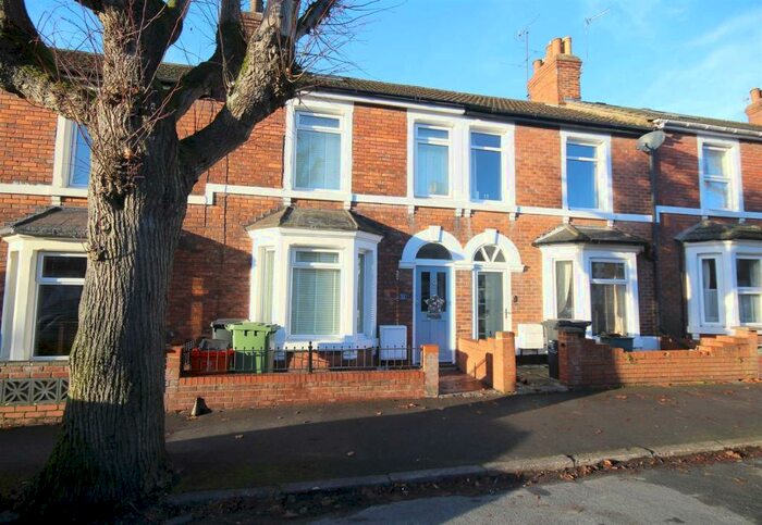4 Bedroom Terraced House To Rent In Avenue Road, Old Town, SN1