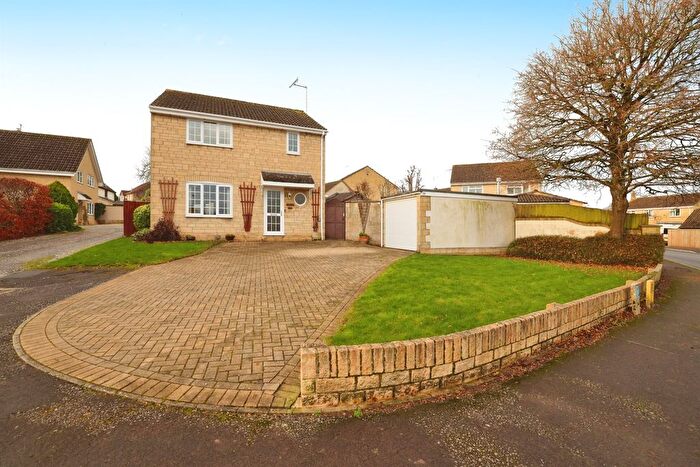 3 Bedroom Detached House For Sale In Chamberlain Road, Chippenham, SN14