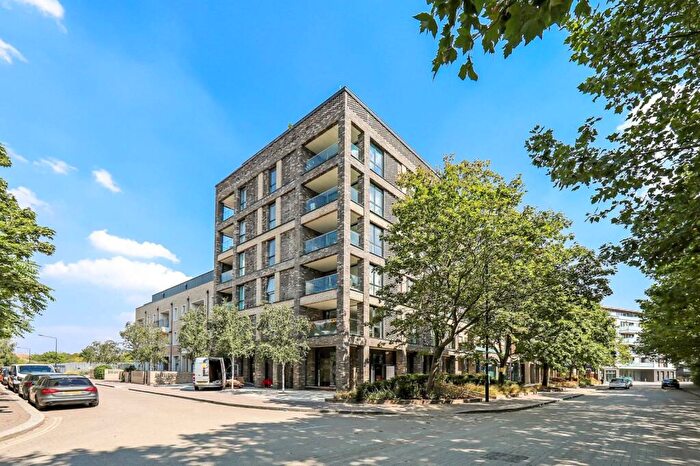 2 Bedroom Flat For Sale In Claremont House, Canada Water, London, SE16