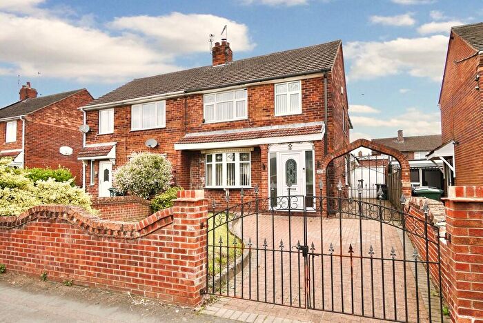 4 Bedroom Semi-Detached House For Sale In Rands Lane, Armthorpe, Doncaster, DN3