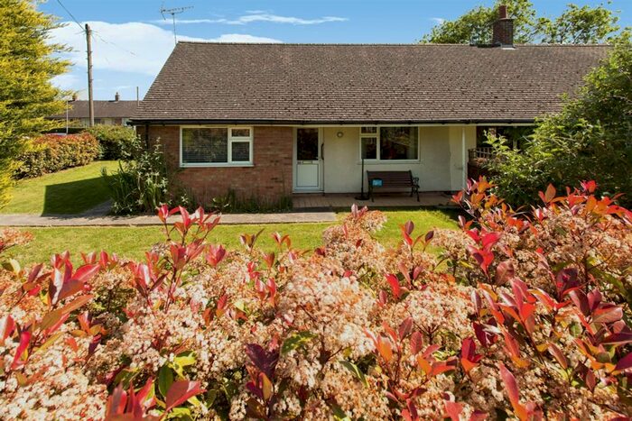 1 Bedroom Detached Bungalow For Sale In Oakington Road, Dry Drayton, Cambridge, CB23