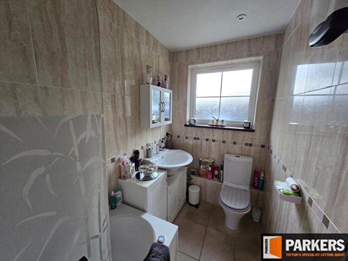 2 Bedroom Detached House To Rent In Hammonds Green, Totton, SO40