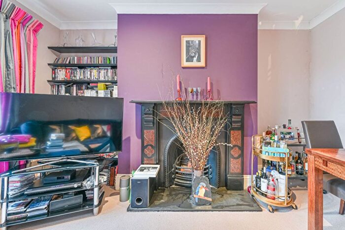 2 Bedroom Flat For Sale In East Dulwich Road, East Dulwich, London, SE22