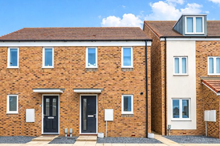 2 Bedroom House For Sale In Windsor Street, Grove, OX12