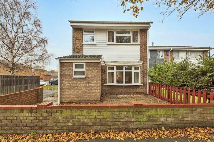 3 Bedroom End Of Terrace House To Rent In Scott Close, Royston, SG8