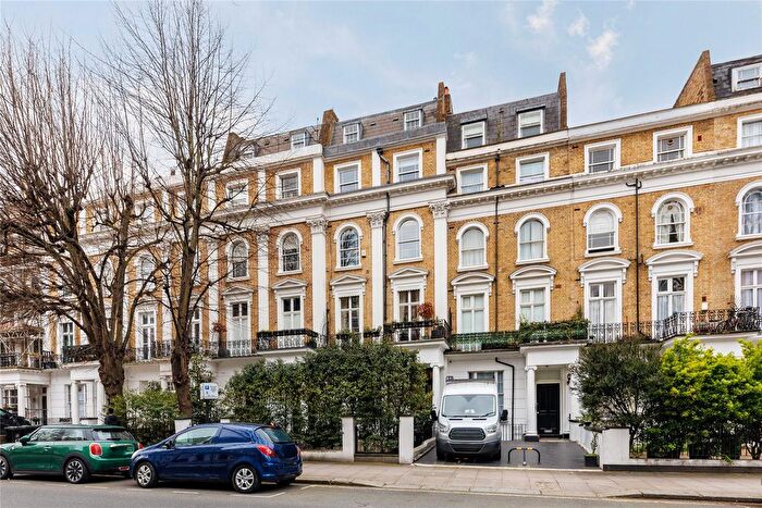 2 Bedroom Flat For Sale In Inverness Terrace, London, W2
